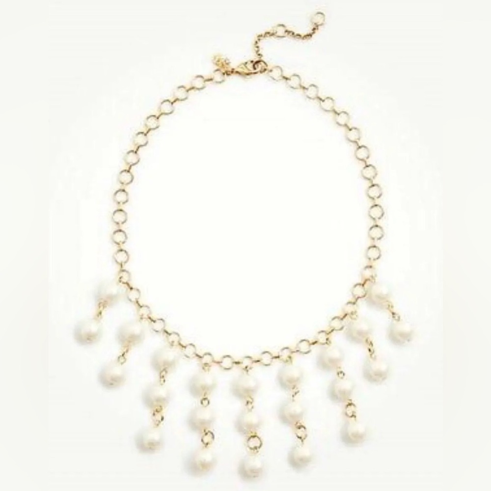 Ann Taylor Off White Pearl Pearlized Beads
Gold Chain Drop Statement Necklace
